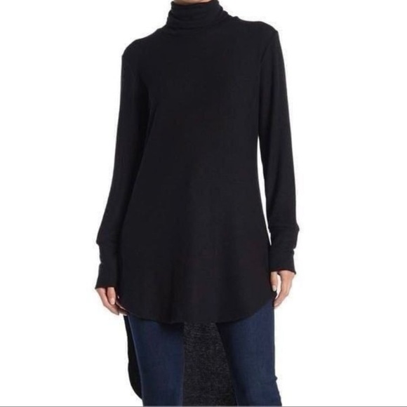 Go Couture Turtleneck Hi-Lo Hem Tunic Sweater, size Large - Picture 2 of 12